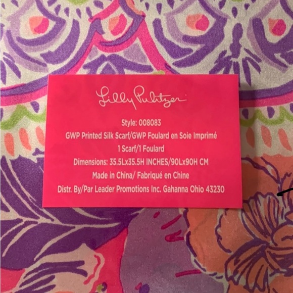 Lilly Pulitzer scarf "Pink Isle" - Picture 6 of 7
